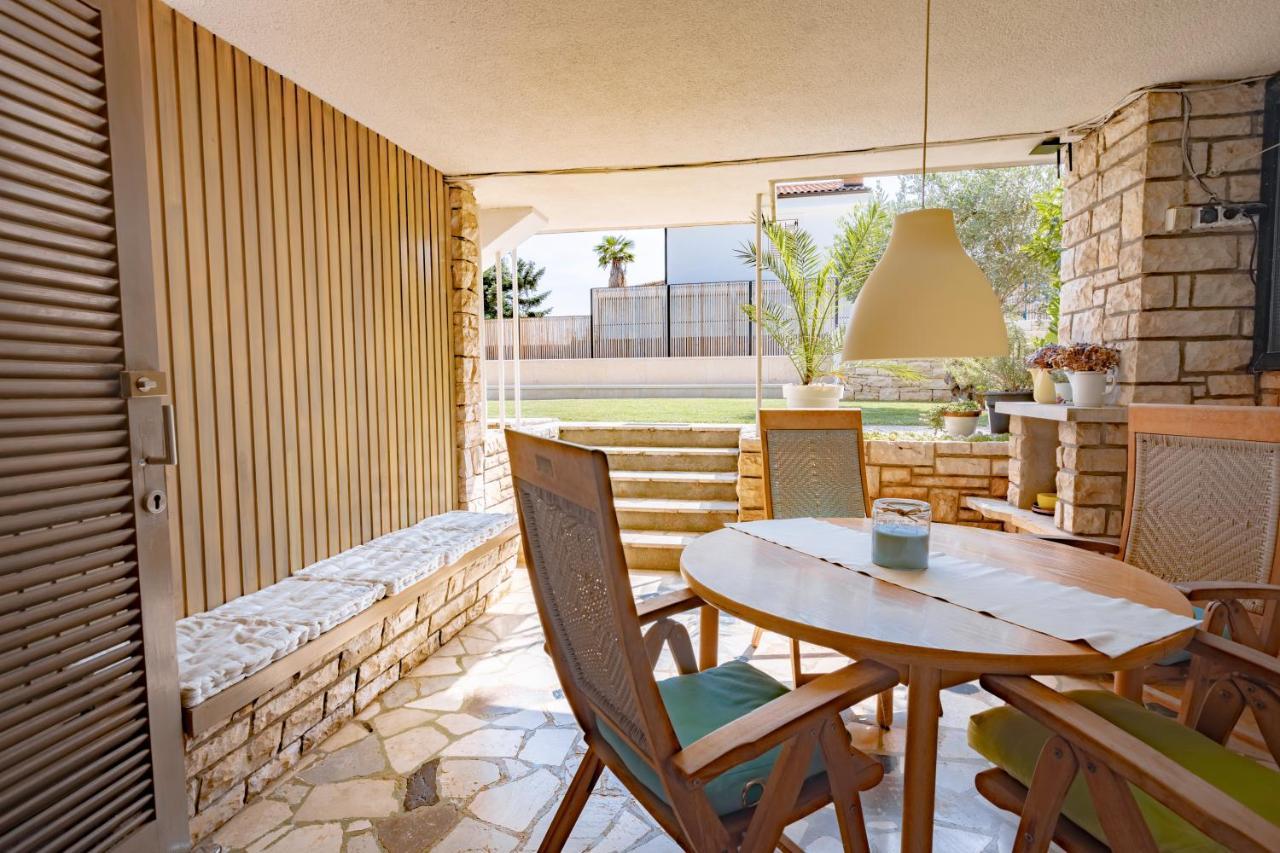 Residence Pecek Novigrad Istria Buitenkant foto
