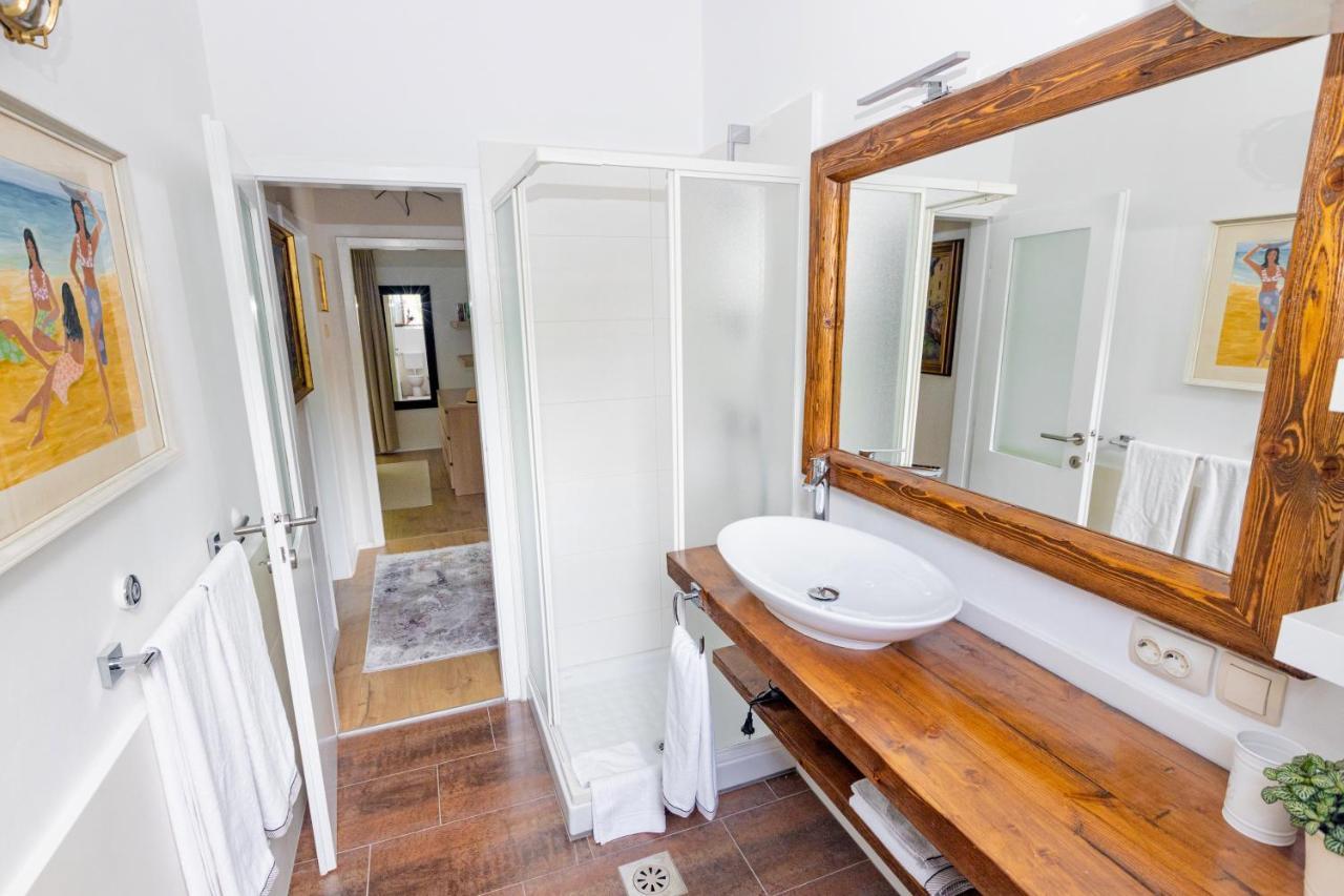 Residence Pecek Novigrad Istria Buitenkant foto